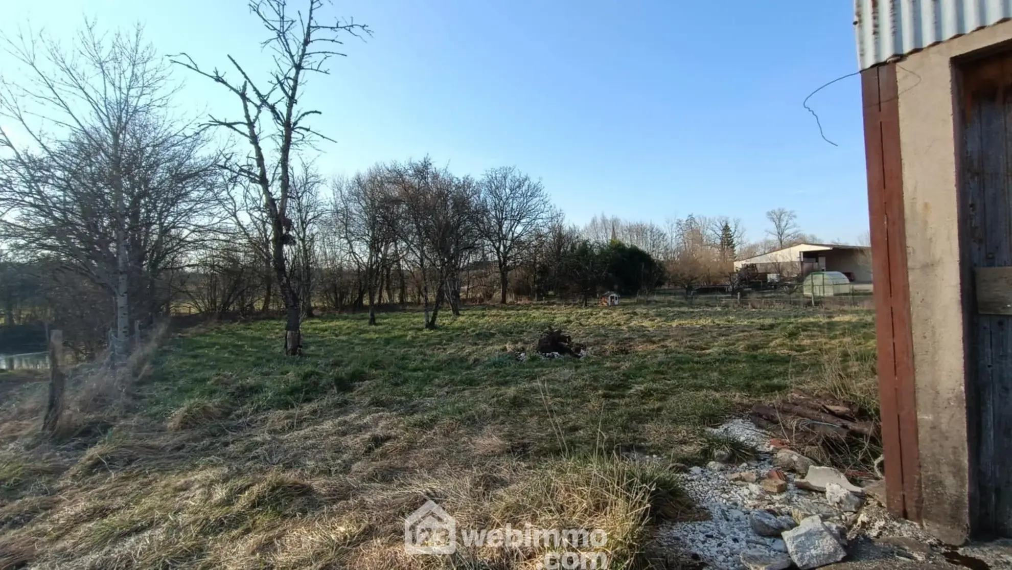 Corps de ferme à vendre à Lavoye – 123 m² avec dépendances sur 3 252 m² 