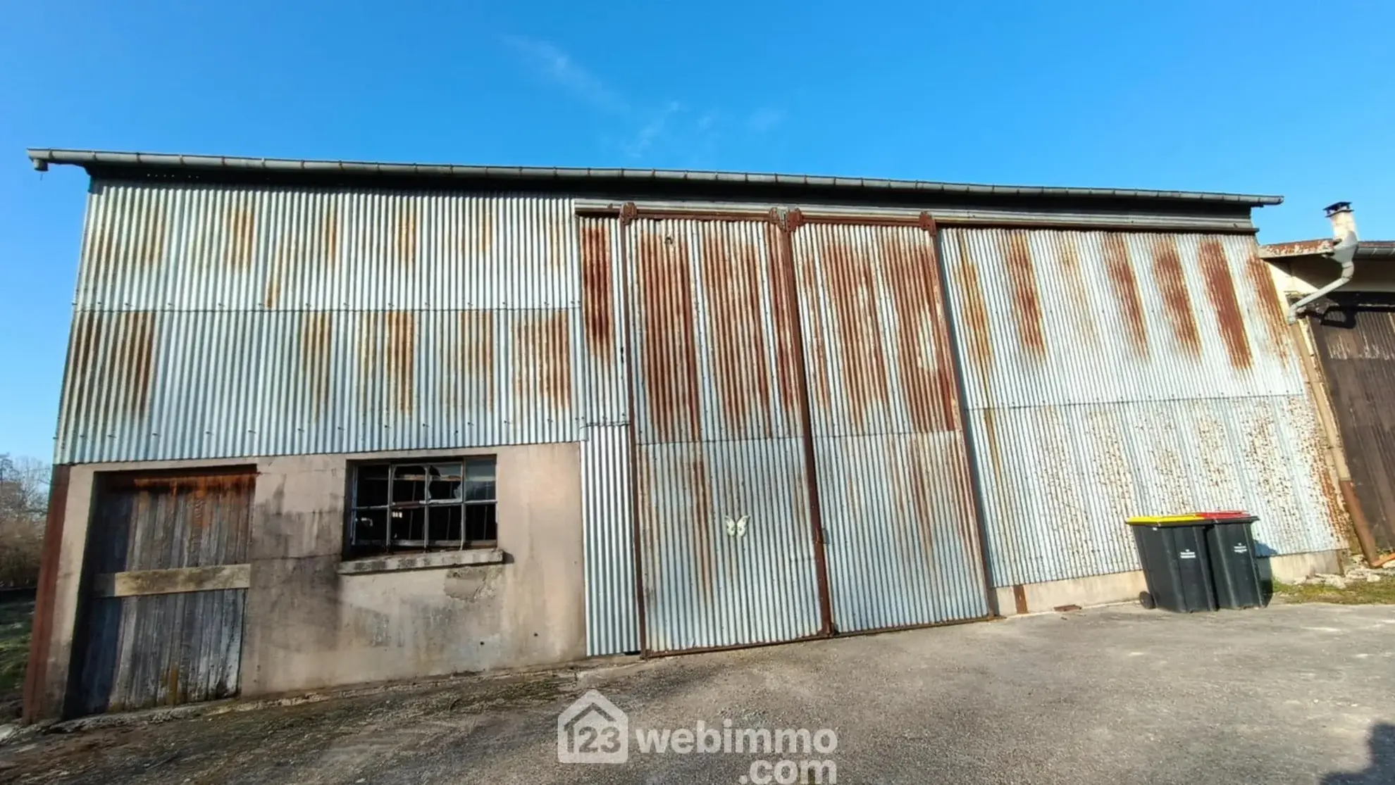 Corps de ferme à vendre à Lavoye – 123 m² avec dépendances sur 3 252 m² 