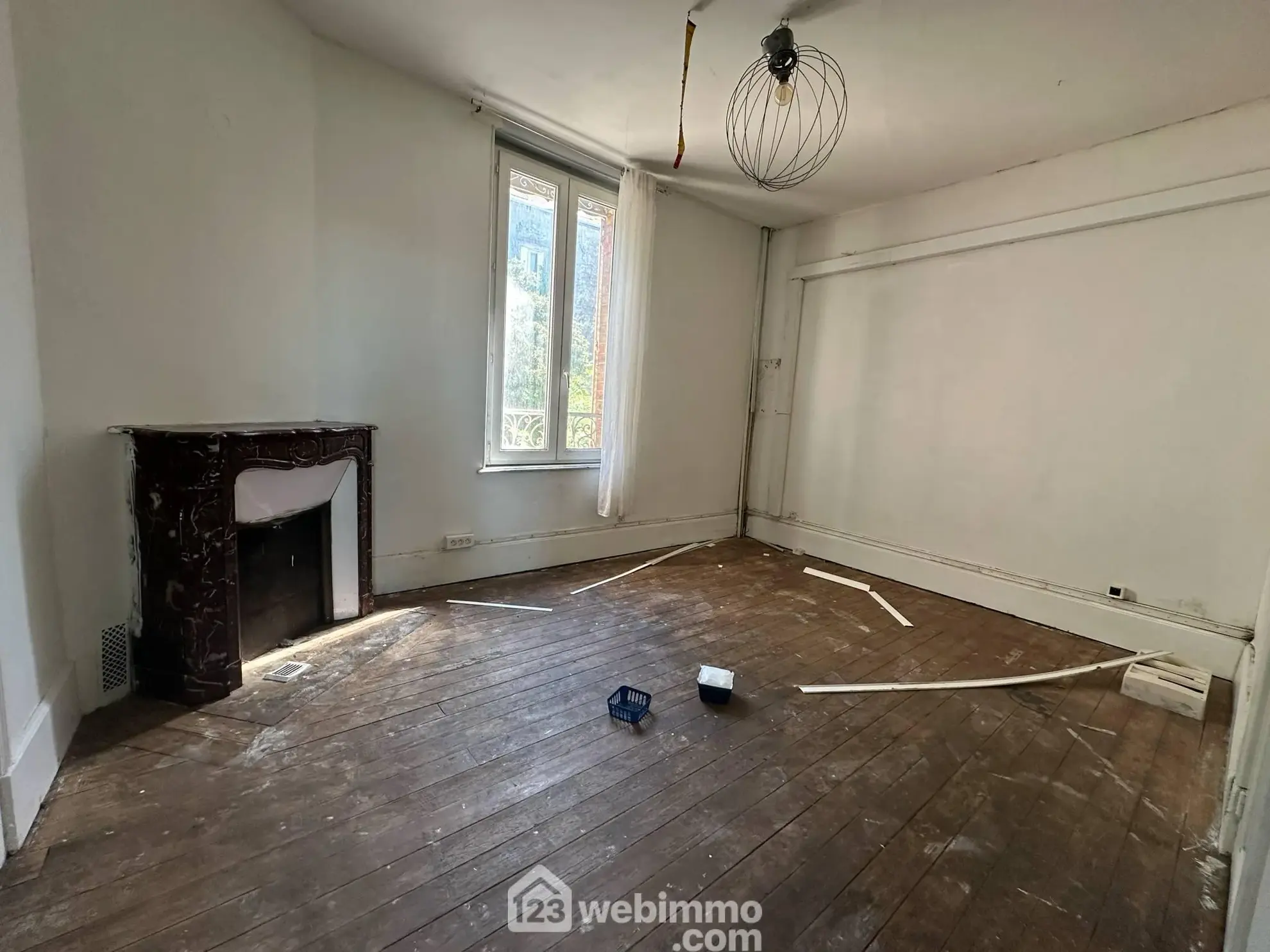 Charmante maison de 125 m² avec jardin et garage à Laon 