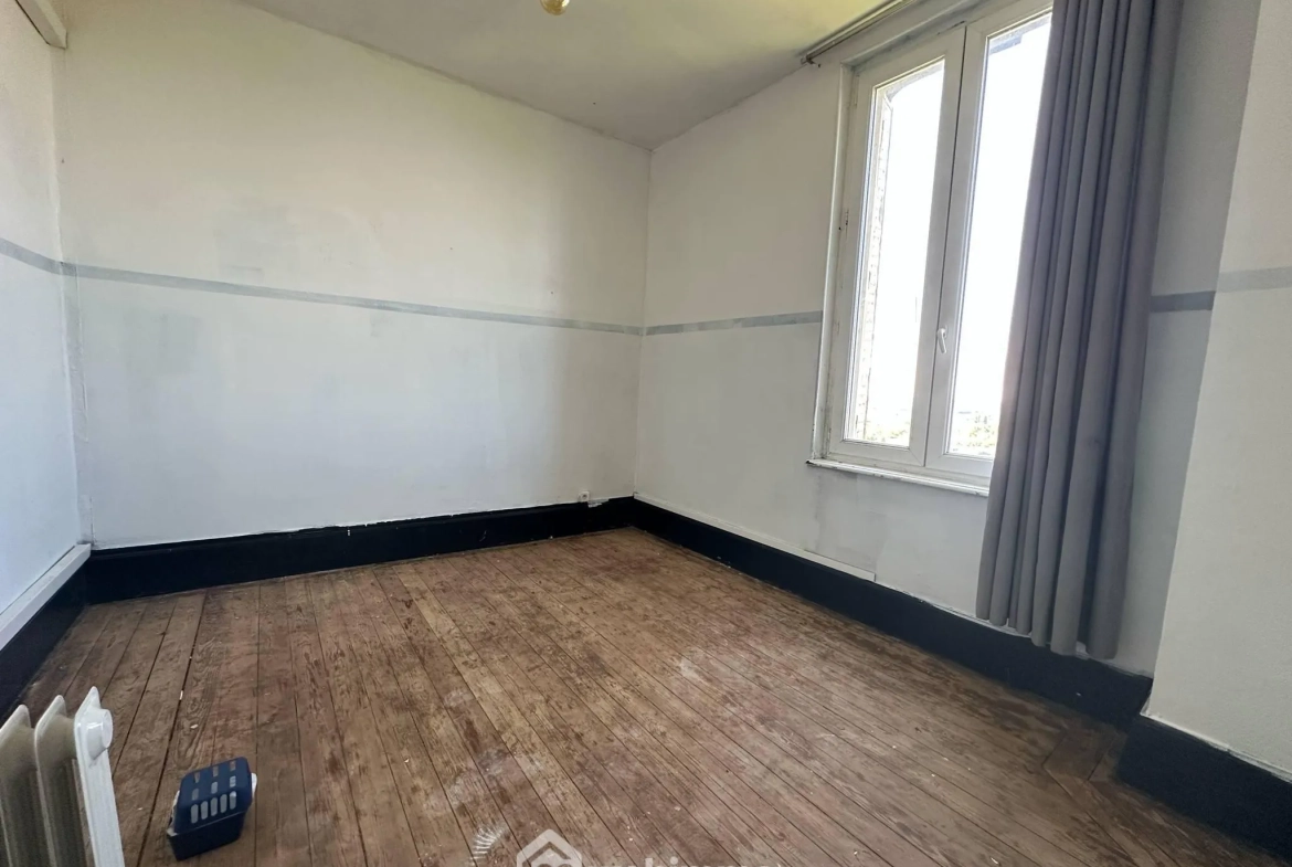 Charmante maison de 125 m² avec jardin et garage à Laon 