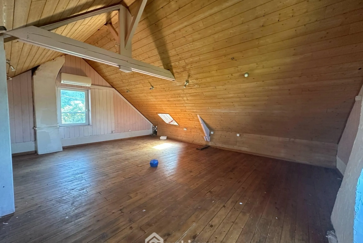 Charmante maison de 125 m² avec jardin et garage à Laon 