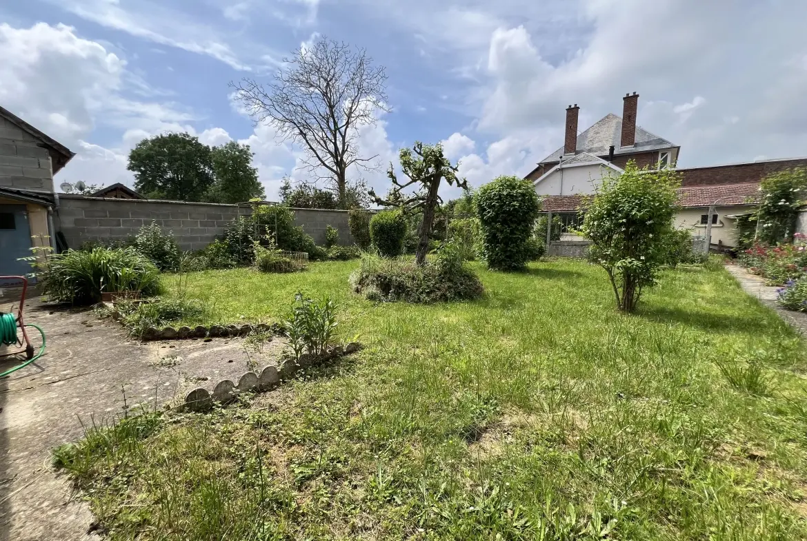 Maison à vendre au Plessier-Rozainvillers avec 3 chambres et dépendances 