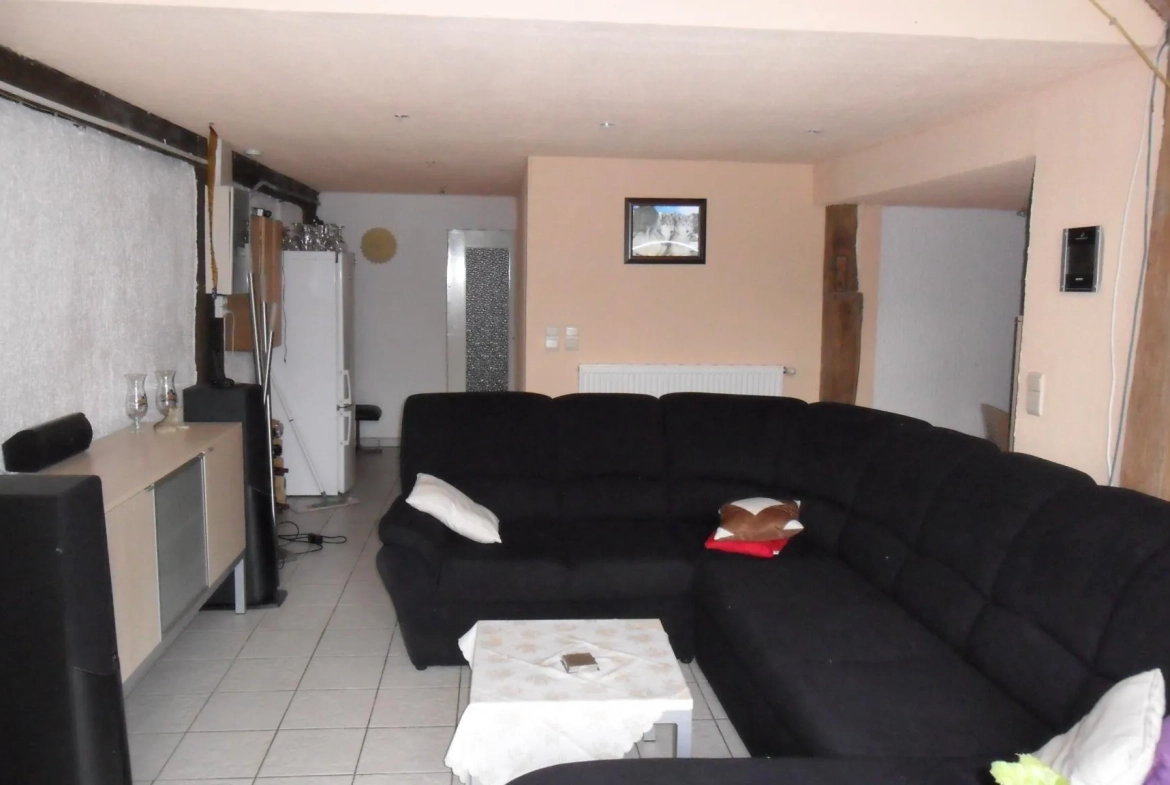 Propriété à Prey avec habitation, hangar et projet de construction 