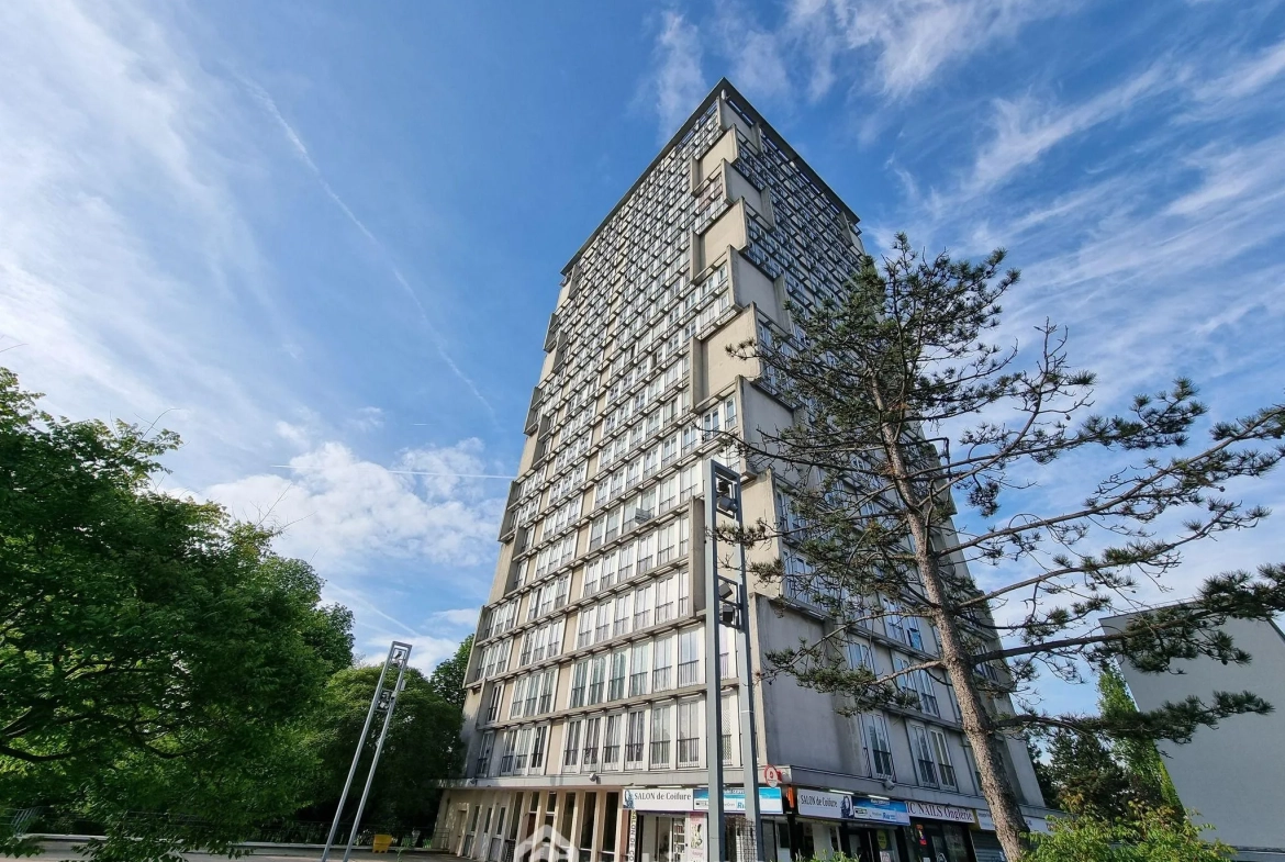 Appartement 4 pièces à vendre à Choisy-le-Roi - 75,69 m² à rénover 