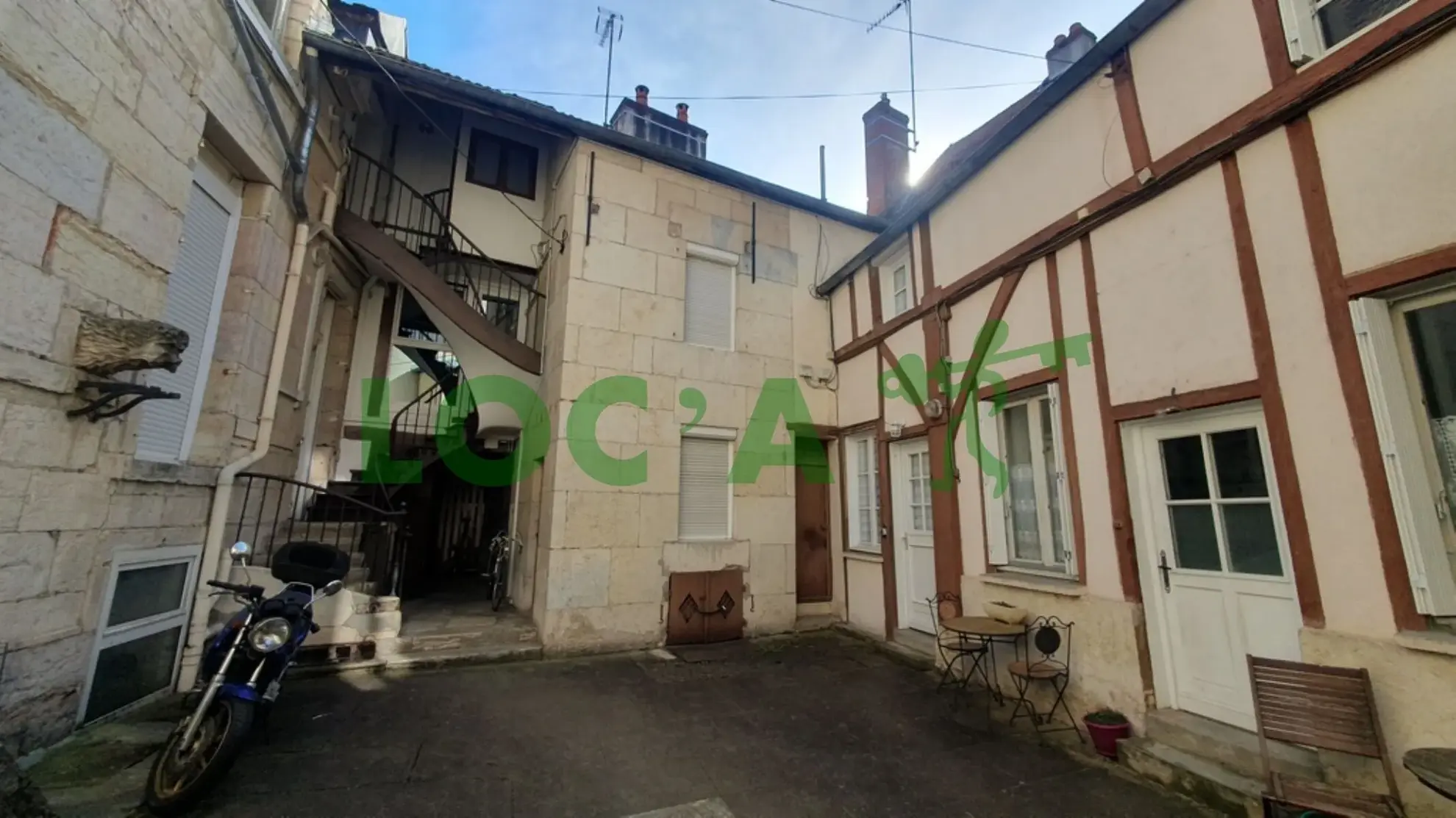 Studio à Dijon proche des Cordeliers – 14,62 m², idéal investisseur ou premier achat 
