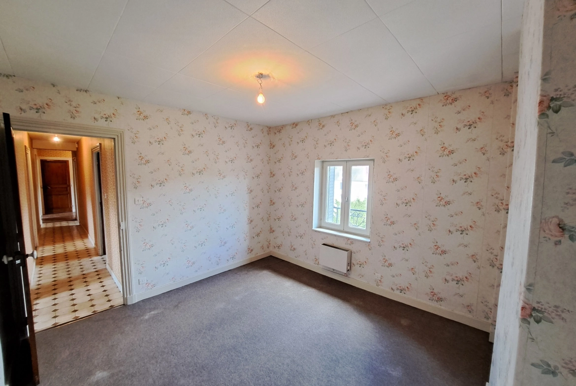 Appartement T4 à vendre à Ambert avec jardin privé et vue imprenable 
