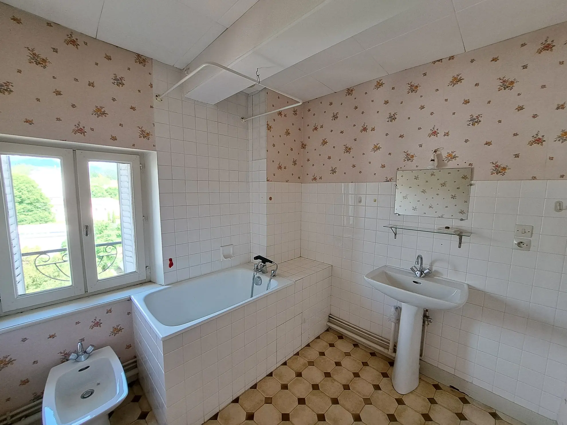 Appartement T4 à vendre à Ambert avec jardin privé et vue imprenable 