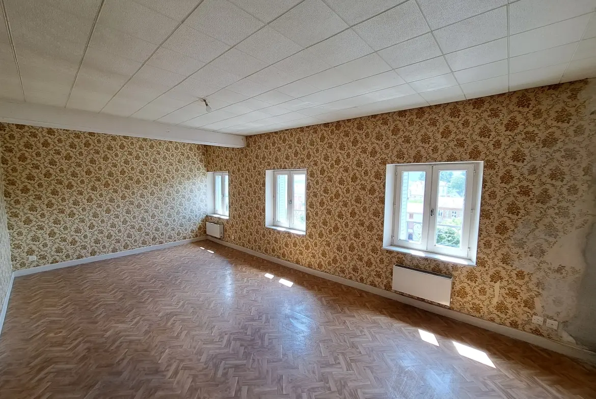 Appartement T4 à vendre à Ambert avec jardin privé et vue imprenable 