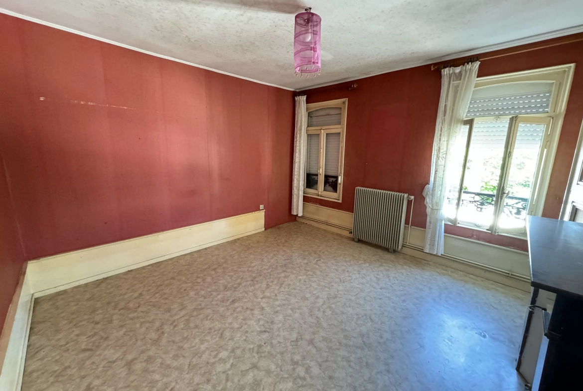 Maison de ville à vendre à Ailly-sur-Noye avec 3 chambres et garage 