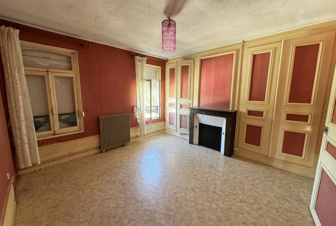 Maison de ville à vendre à Ailly-sur-Noye avec 3 chambres et garage 