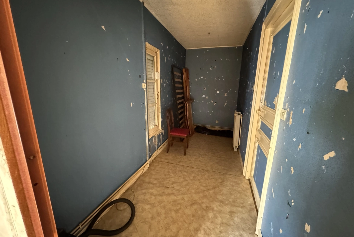 Maison de ville à vendre à Ailly-sur-Noye avec 3 chambres et garage 