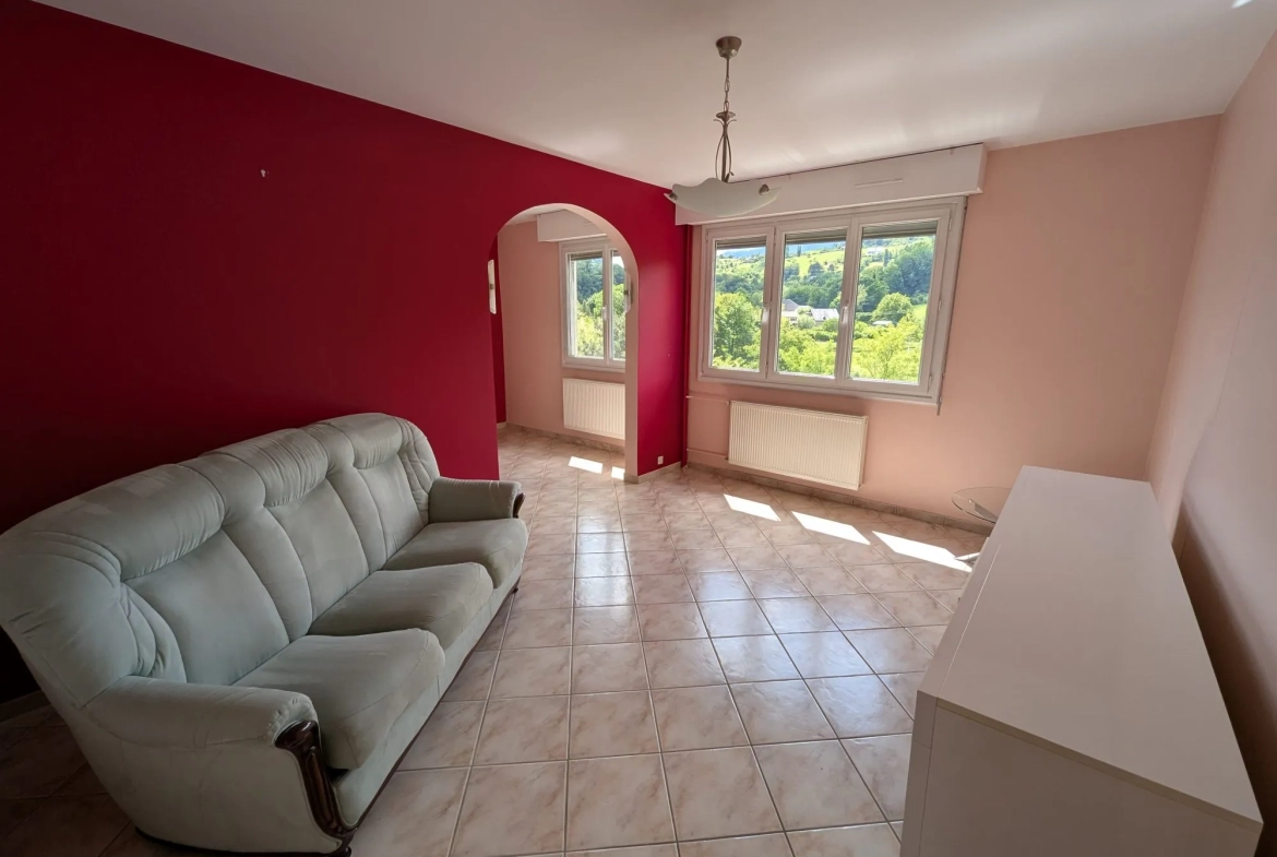 A vendre appartement traversant de 80 m² à Cognin avec balcon et garage 