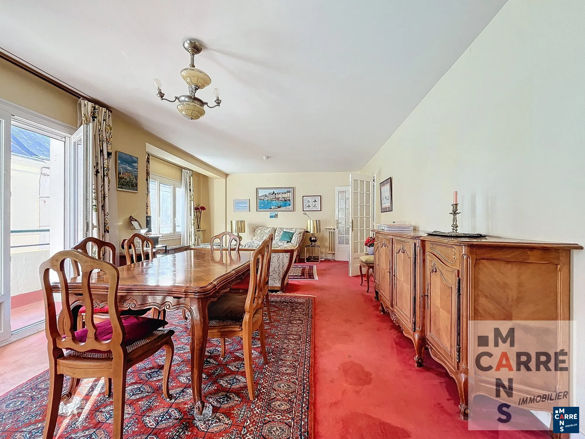 Appartement avec 2 chambres et balcon au cœur du Mans - Rénovation nécessaire 