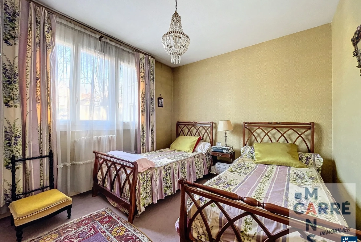 Appartement avec 2 chambres et balcon au cœur du Mans - Rénovation nécessaire 