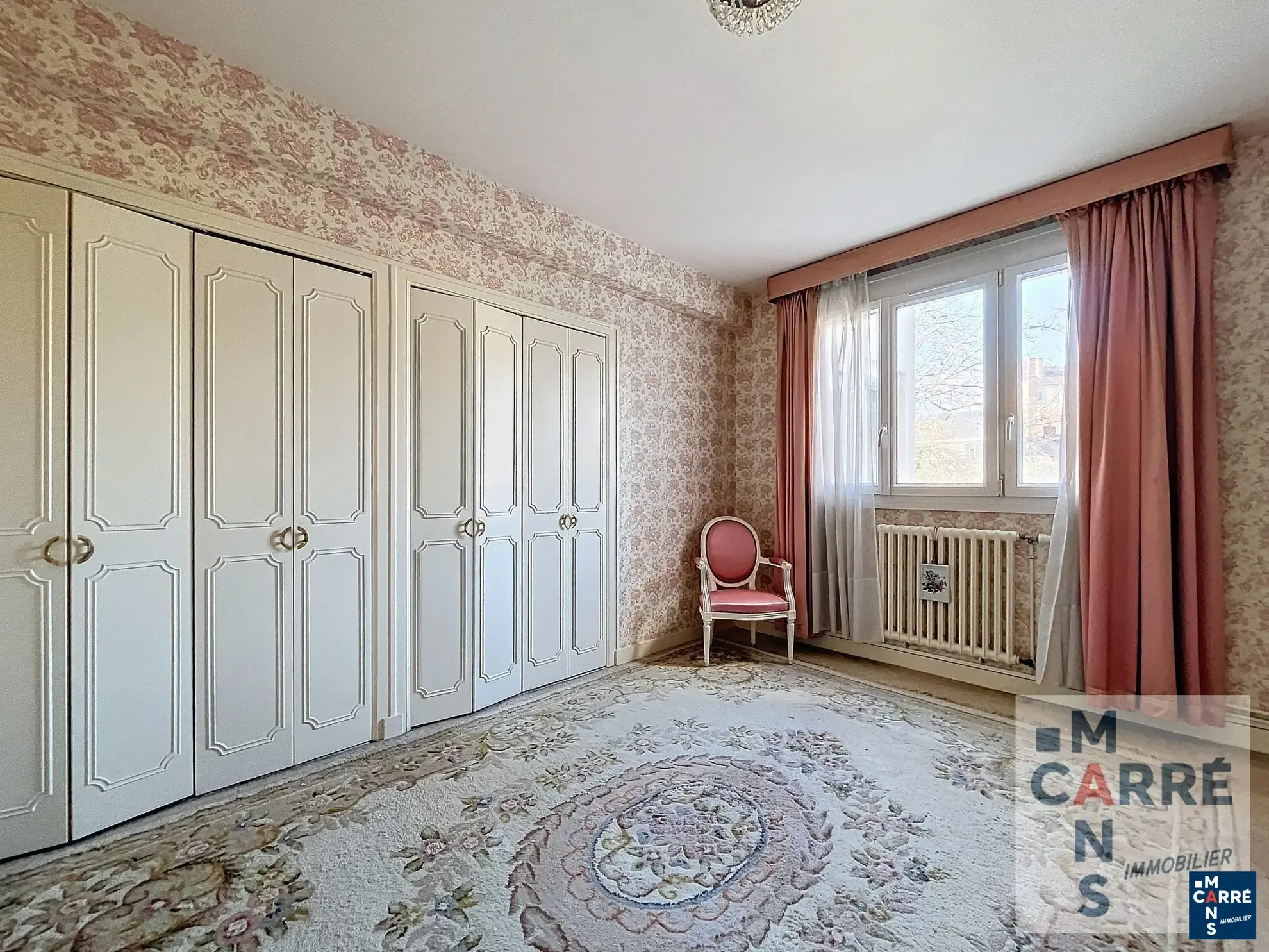 Appartement avec 2 chambres et balcon au cœur du Mans - Rénovation nécessaire 