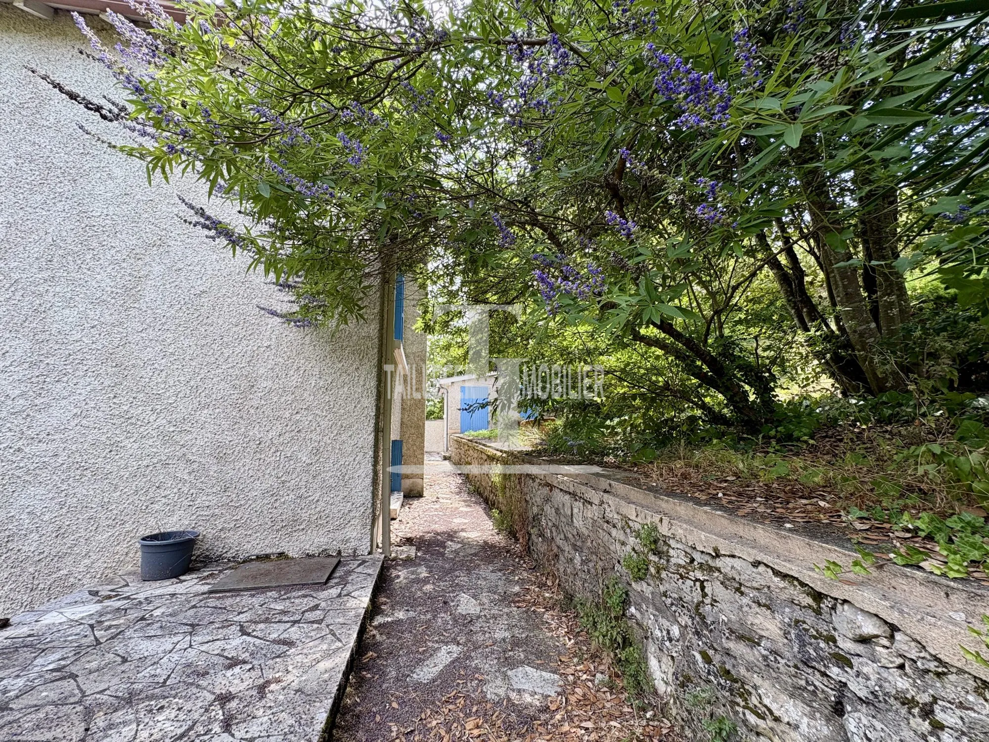 Maison familiale à Agonac de 113 m² avec jardin et garage 