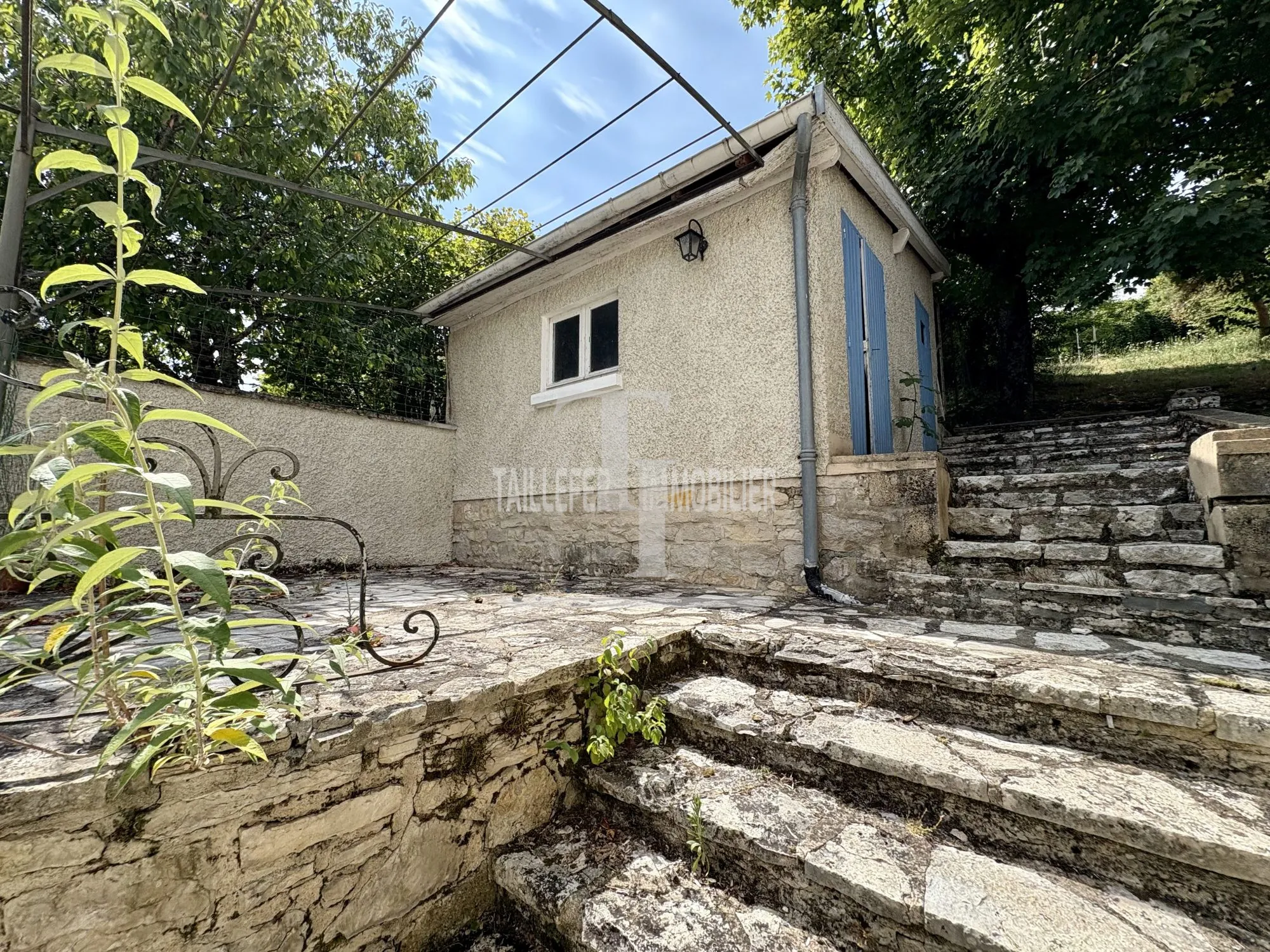 Maison familiale à Agonac de 113 m² avec jardin et garage 