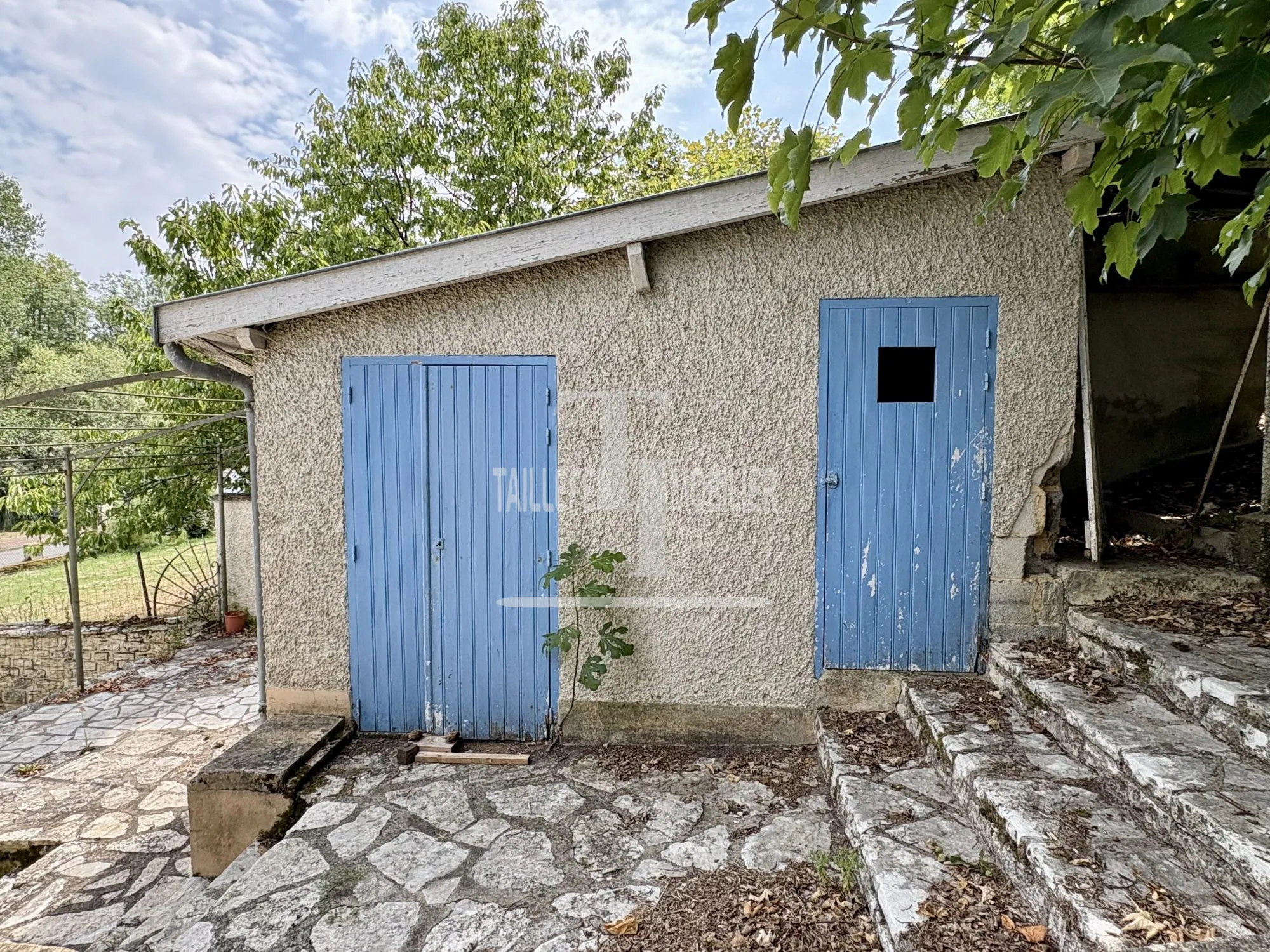 Maison familiale à Agonac de 113 m² avec jardin et garage 