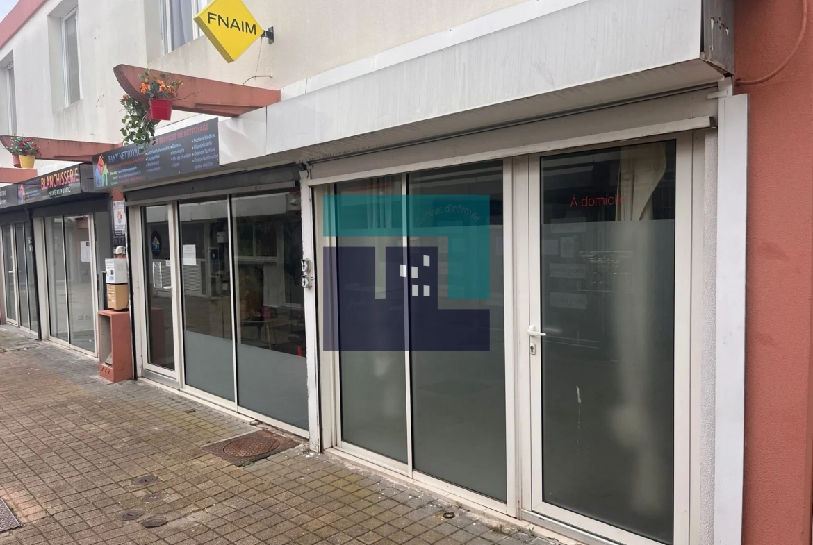 Local commercial à vendre à Le Grau-du-Roi avec logement de fonction, 40 m² 