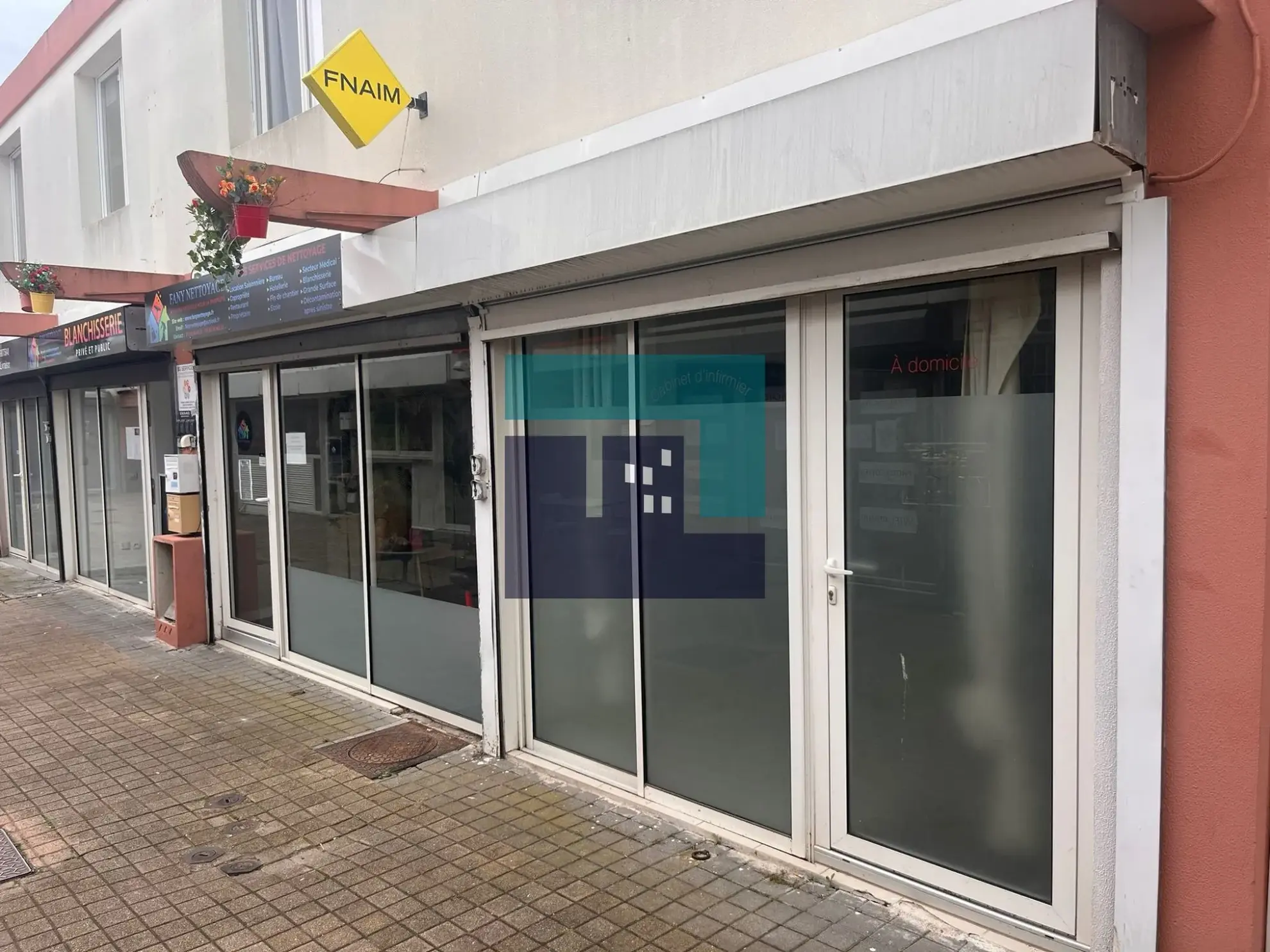 Local commercial à vendre à Le Grau-du-Roi avec logement de fonction, 40 m² 