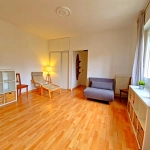Appartement F1 rénové de 37 m² au centre historique de Montpellier