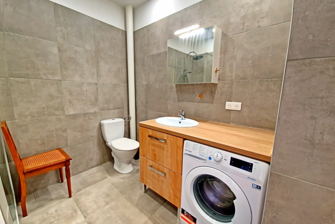 Appartement F1 rénové de 37 m² au centre historique de Montpellier 