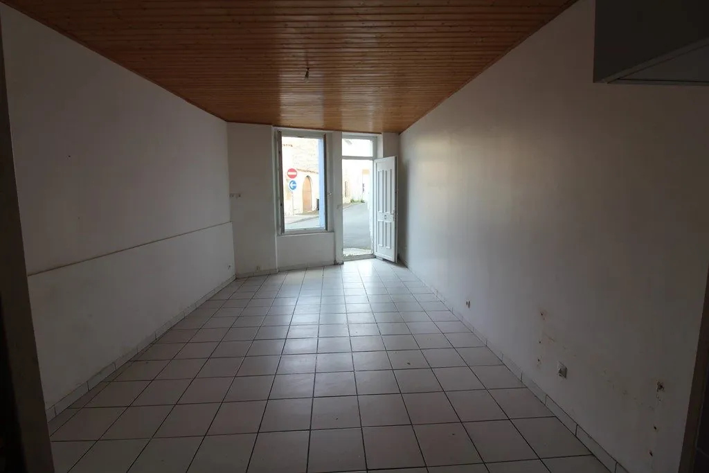 Maisons de ville T4 et T2 à Saujon, centre-ville, bon investissement 