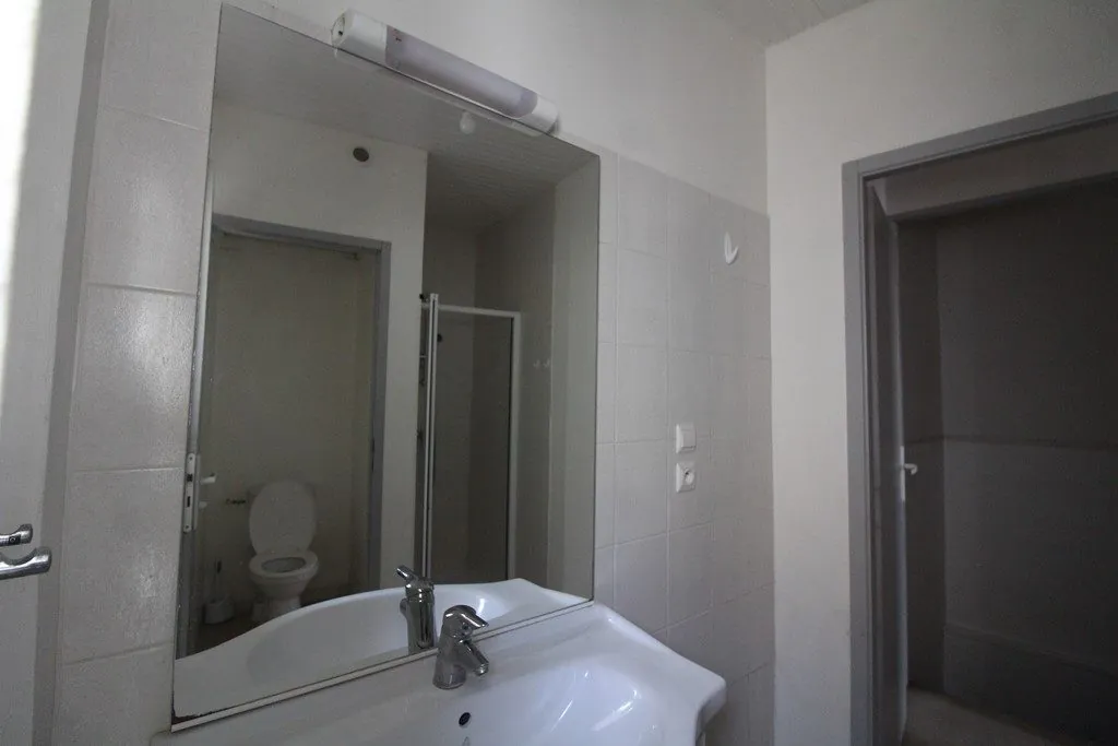 Maisons de ville T4 et T2 à Saujon, centre-ville, bon investissement 