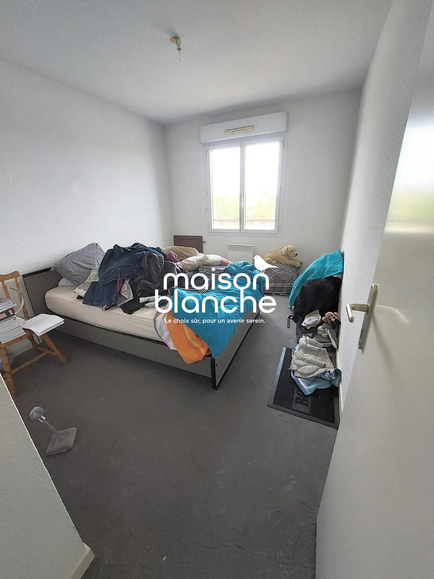Chambre Appartement lumineux 2 pièces avec balcon à Parthenay 