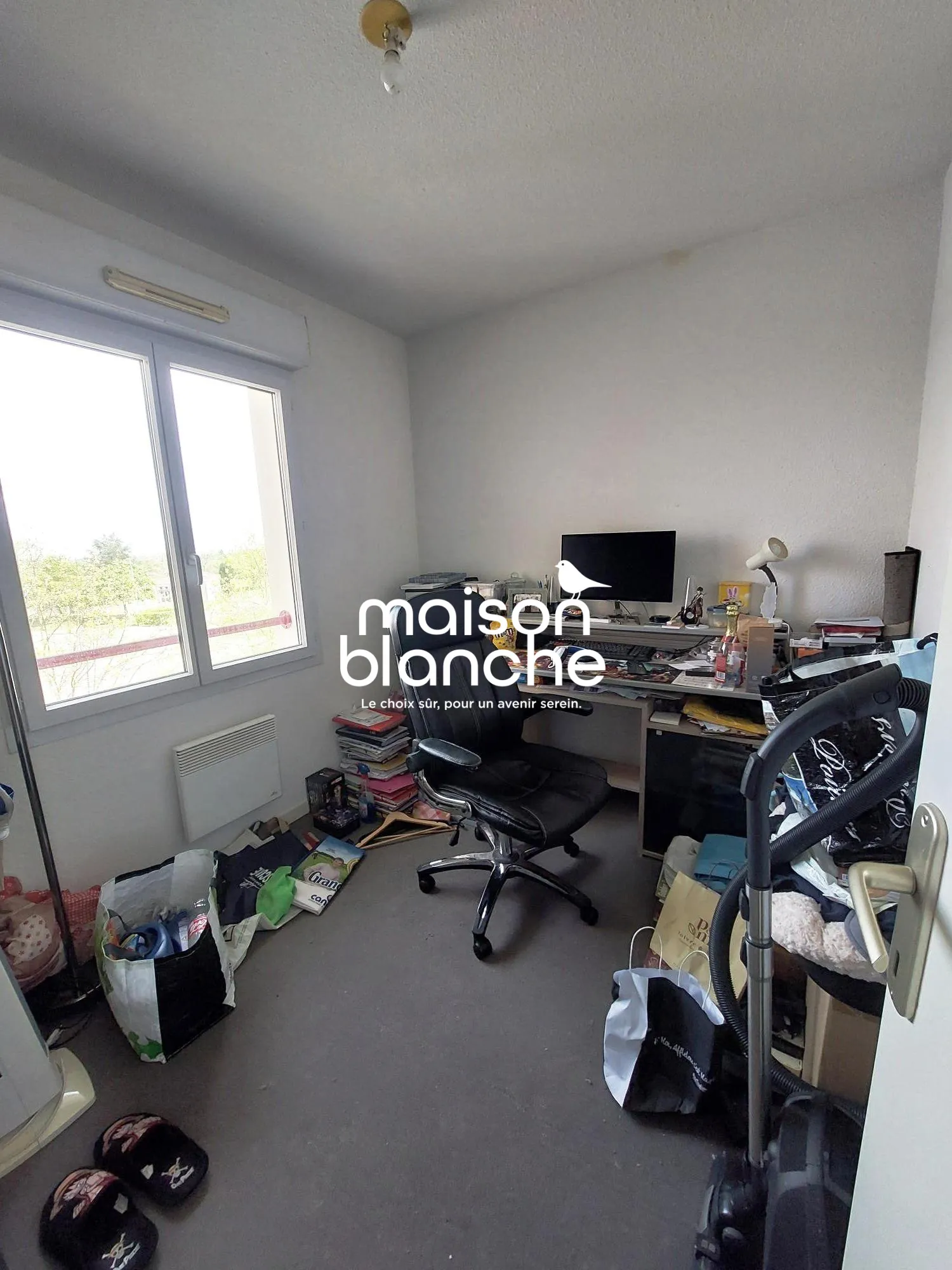 Bureau Appartement lumineux 2 pièces avec balcon à Parthenay 