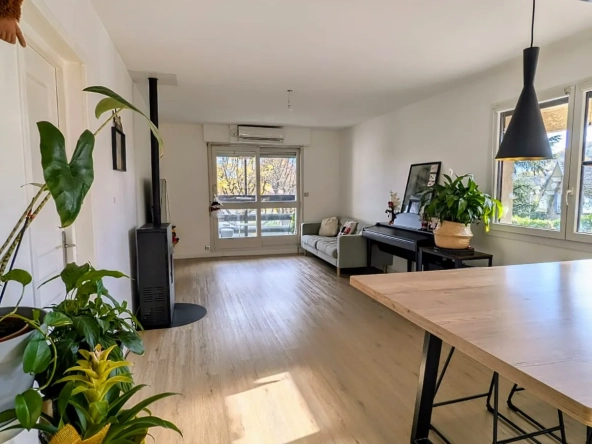 Bel appartement T4 de 96 m² avec vue dégagée à Seyssins