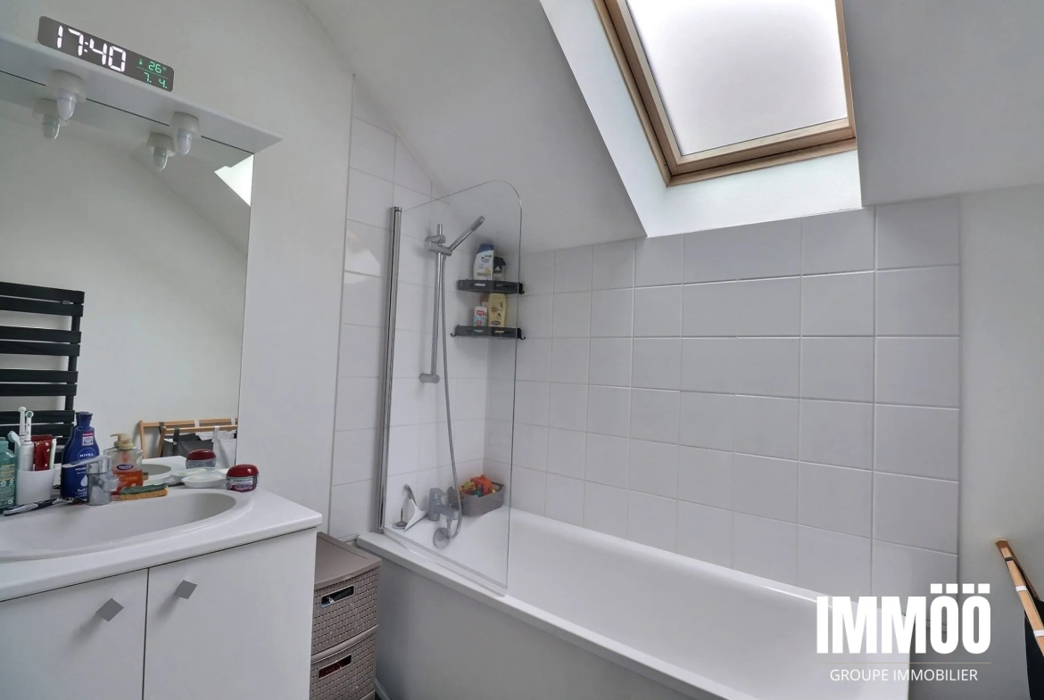 Appartement T3 avec vue panoramique à Le Houlme – Garage et parking inclus 