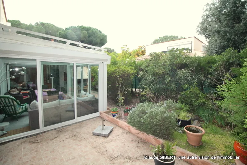 Pavillon en Exclusivité au Cap d'Agde avec Jardin, Terrasse et Piscine 