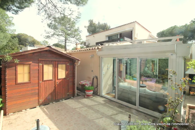 Pavillon en Exclusivité au Cap d'Agde avec Jardin, Terrasse et Piscine 