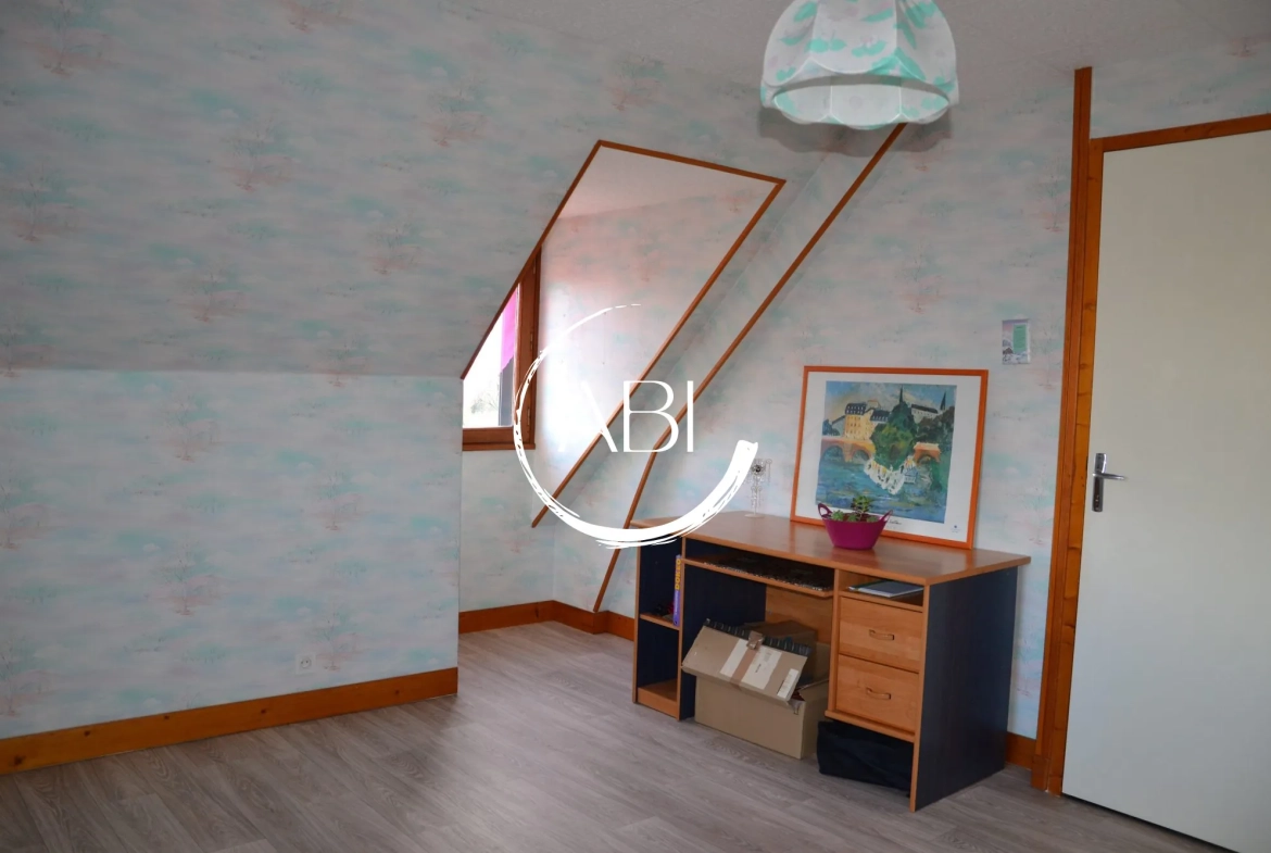 A Vendre Maison 115 m² Proche Bagnoles avec Sous-sol et Jardin 