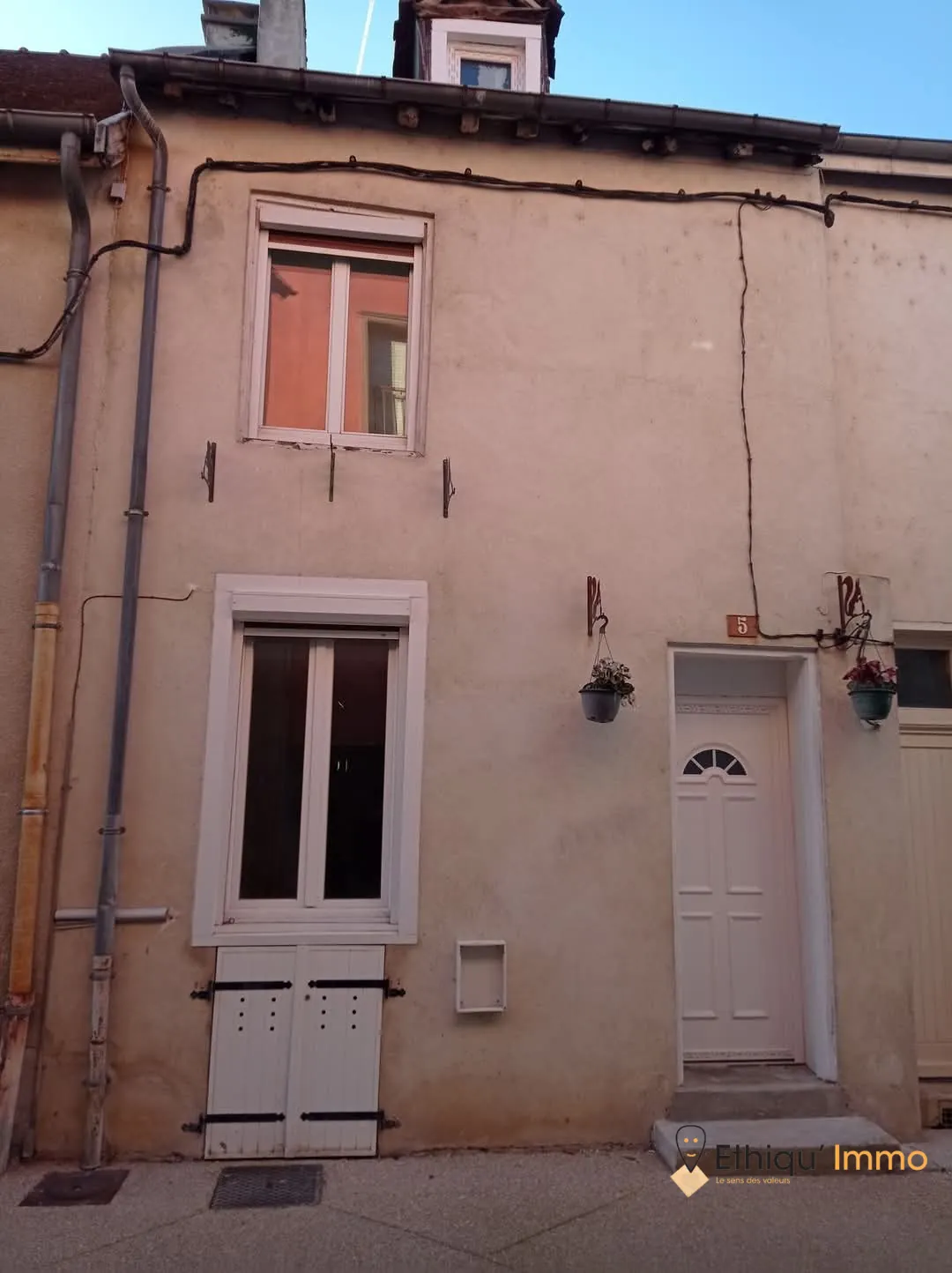 Maison de ville rénovée à vendre à Bar-sur-Aube - 55 m² 