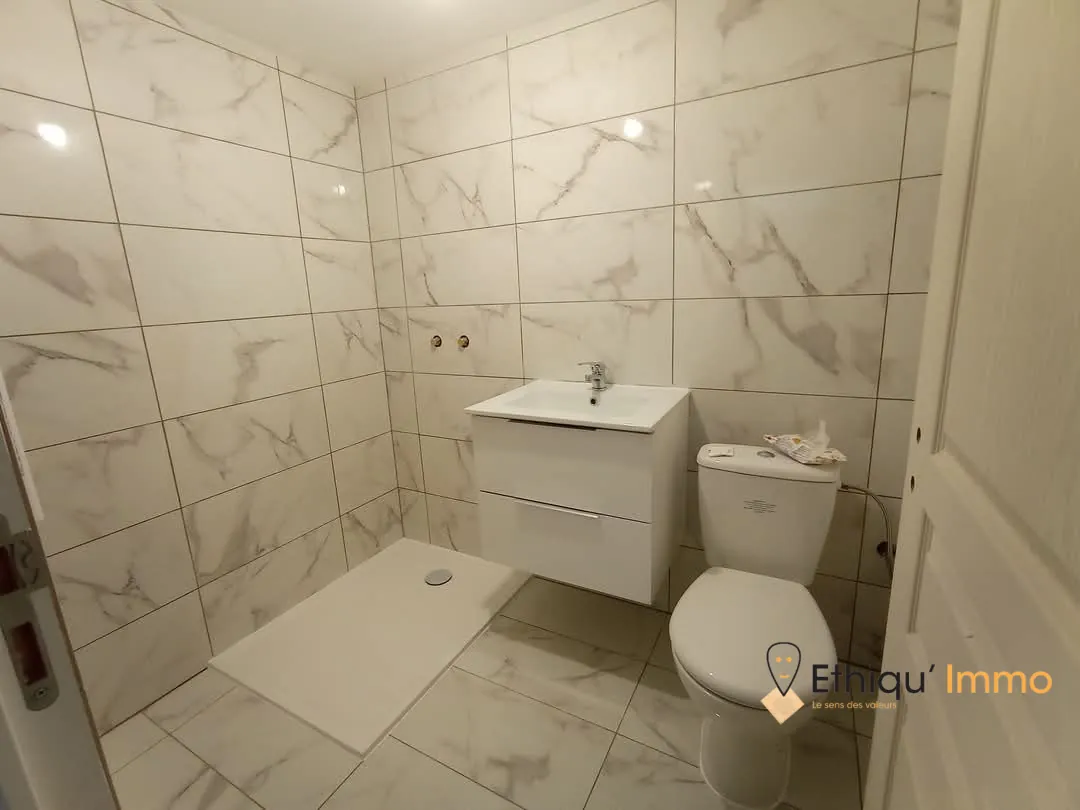 Maison de ville rénovée à vendre à Bar-sur-Aube - 55 m² 