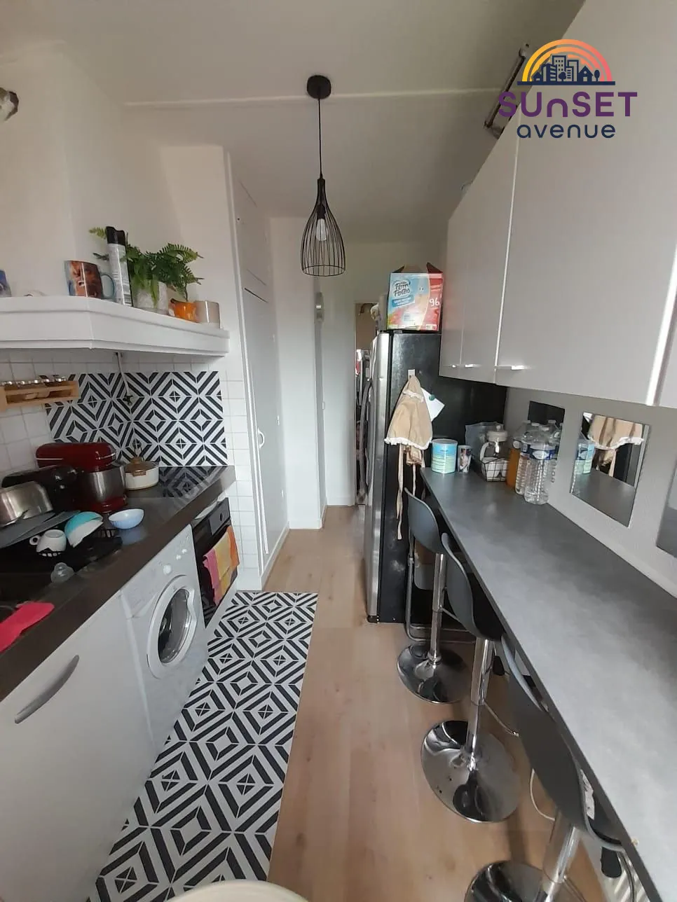 Appartement T3 de 56 m² à Vaujours - Dernier étage, charme et praticité 