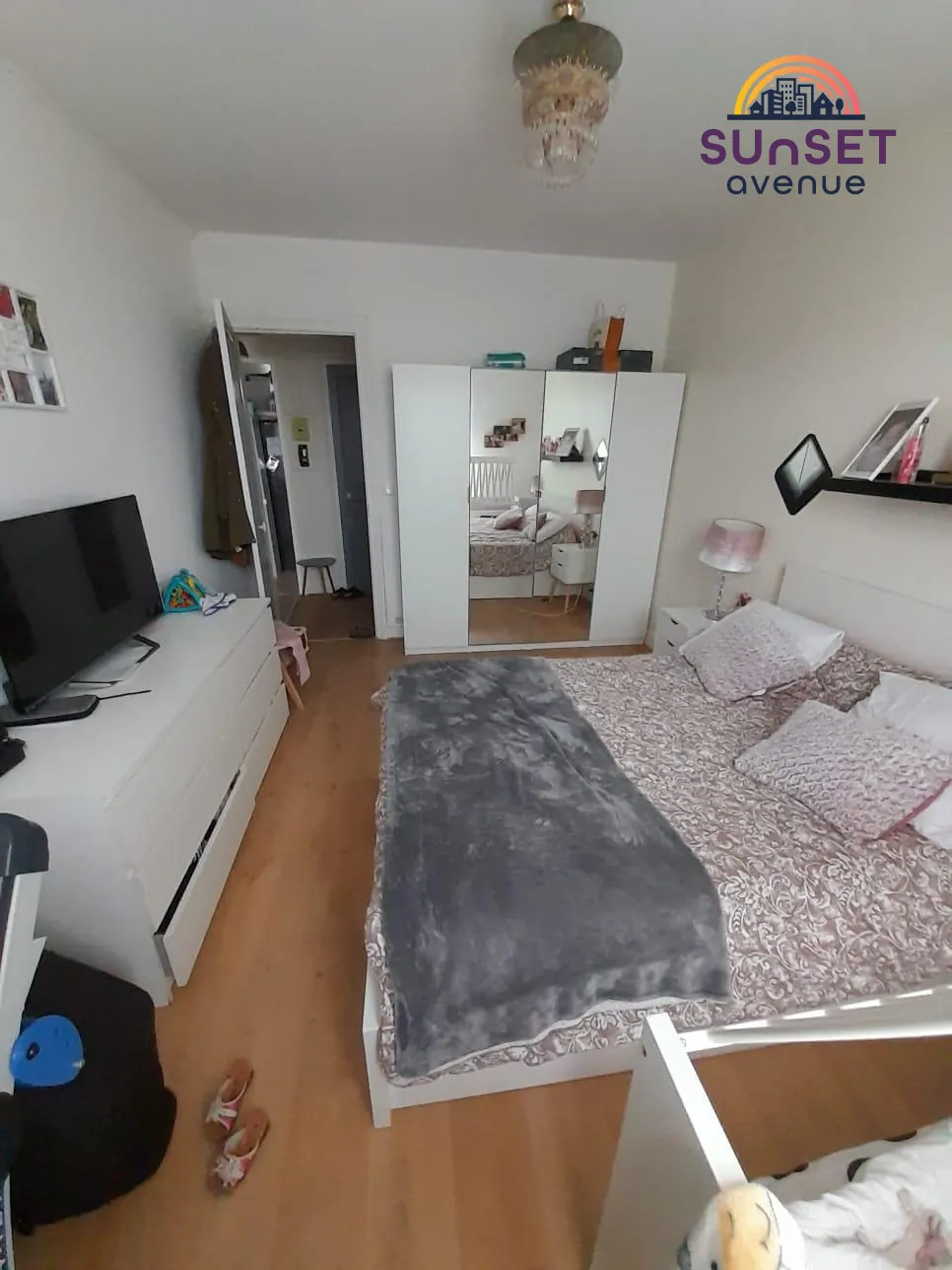 Appartement T3 de 56 m² à Vaujours - Dernier étage, charme et praticité 