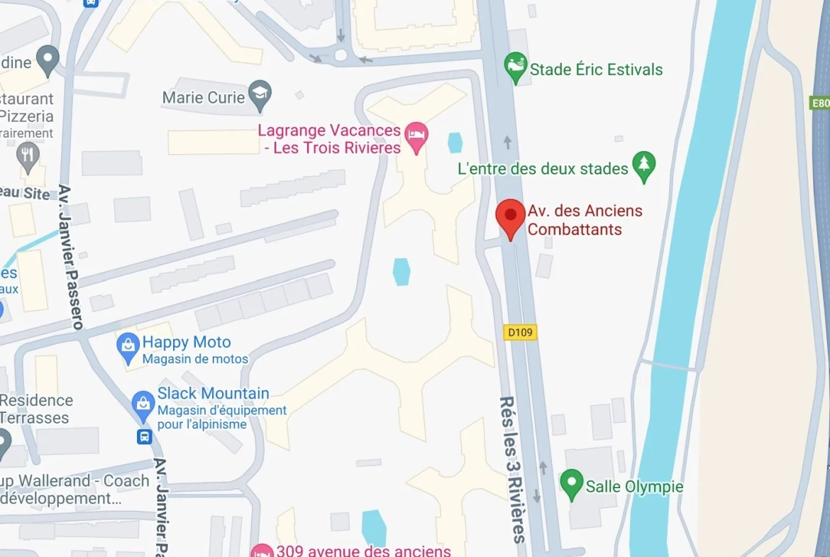 Garage de 12 m² en sous-sol à Mandelieu-la-Napoule, secteur Capitou 