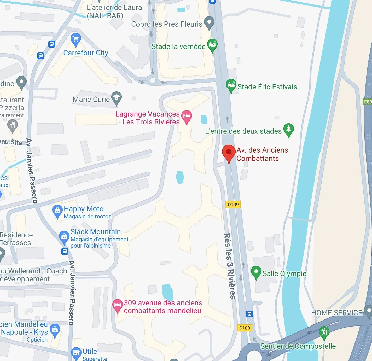 Garage de 12 m² en sous-sol à Mandelieu-la-Napoule, secteur Capitou 