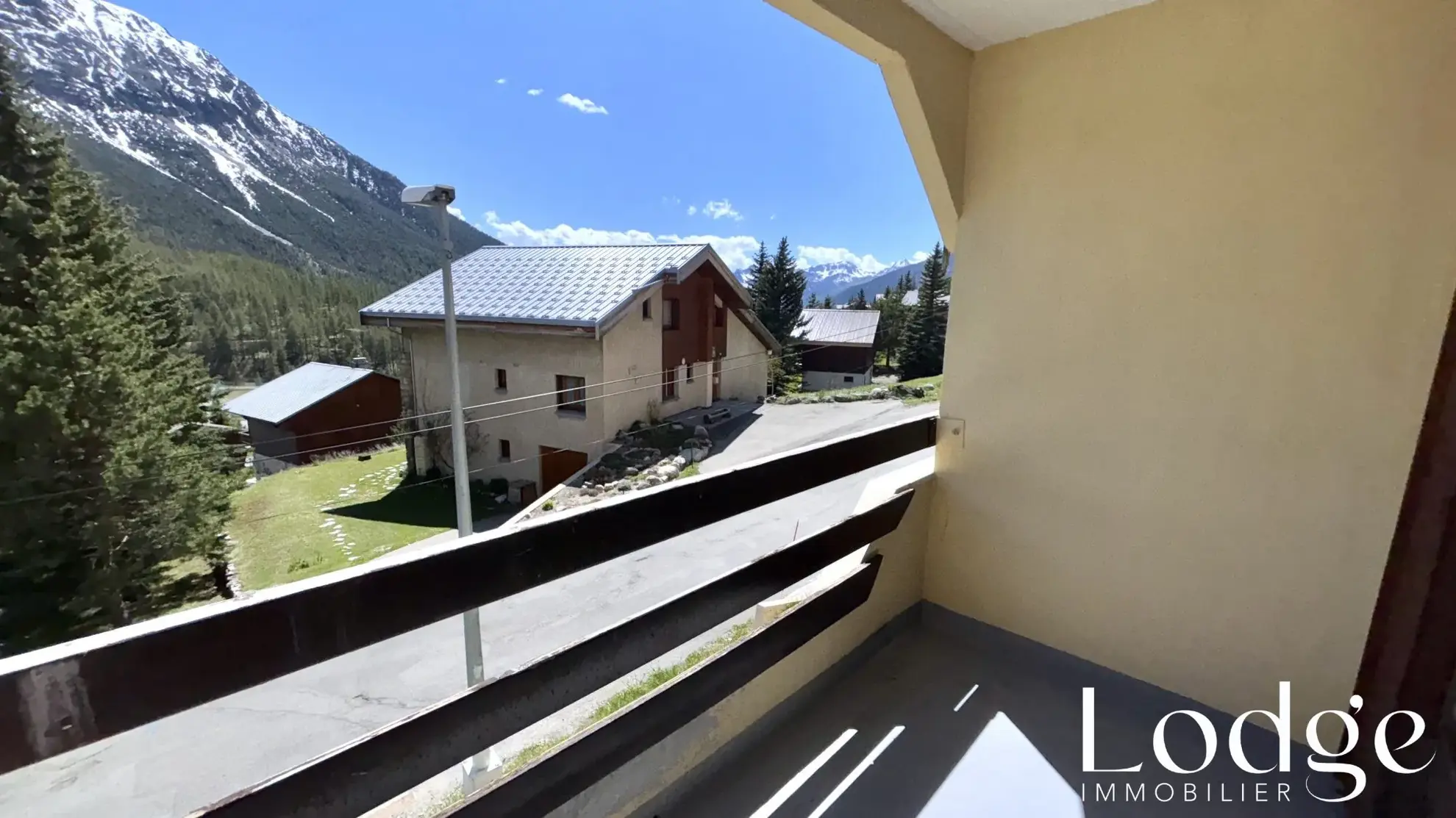 Vente Spacieux Studio face aux Pistes à Montgenèvre avec Balcon Sud-Est 