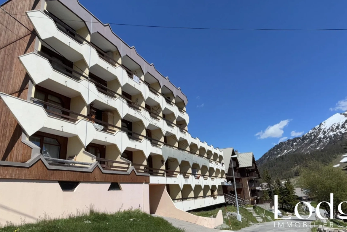 Vente Spacieux Studio face aux Pistes à Montgenèvre avec Balcon Sud-Est 