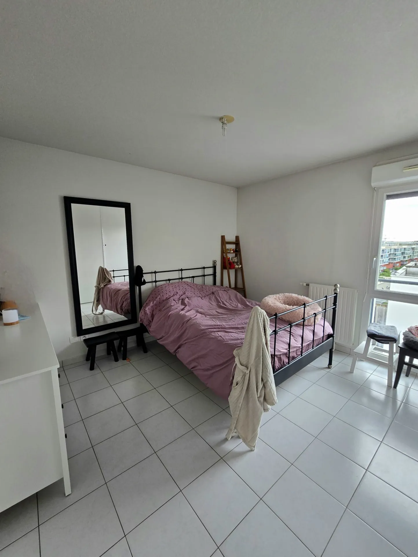 Appartement T3 en dernier étage avec terrasse et parking à Toulouse 