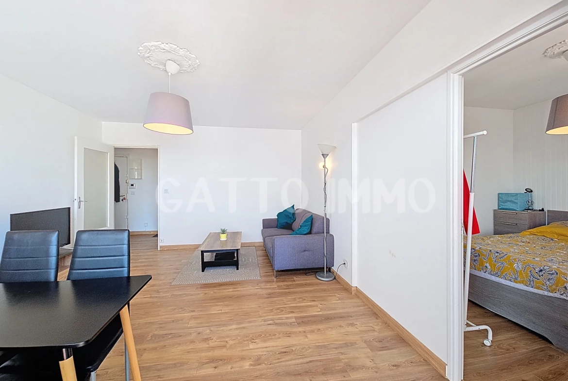 Appartement de 78 m² à Metz Sablon avec parking, balcon et potentiel locatif élevé 
