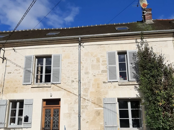 Maison de village rénovée avec 4 chambres à Morienval - Charmant bien immobilier