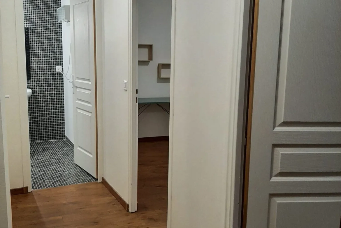 Maison de village rénovée avec 4 chambres à Morienval - Charmant bien immobilier 