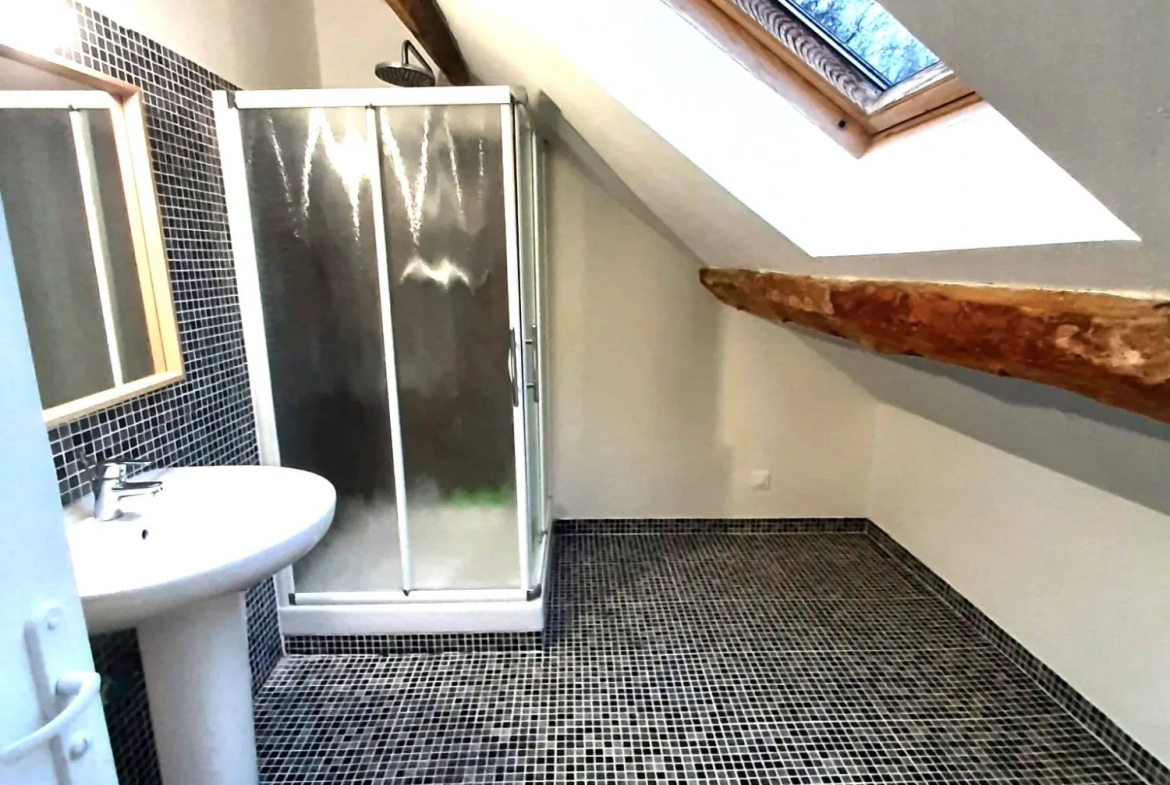 Maison de village rénovée avec 4 chambres à Morienval - Charmant bien immobilier 