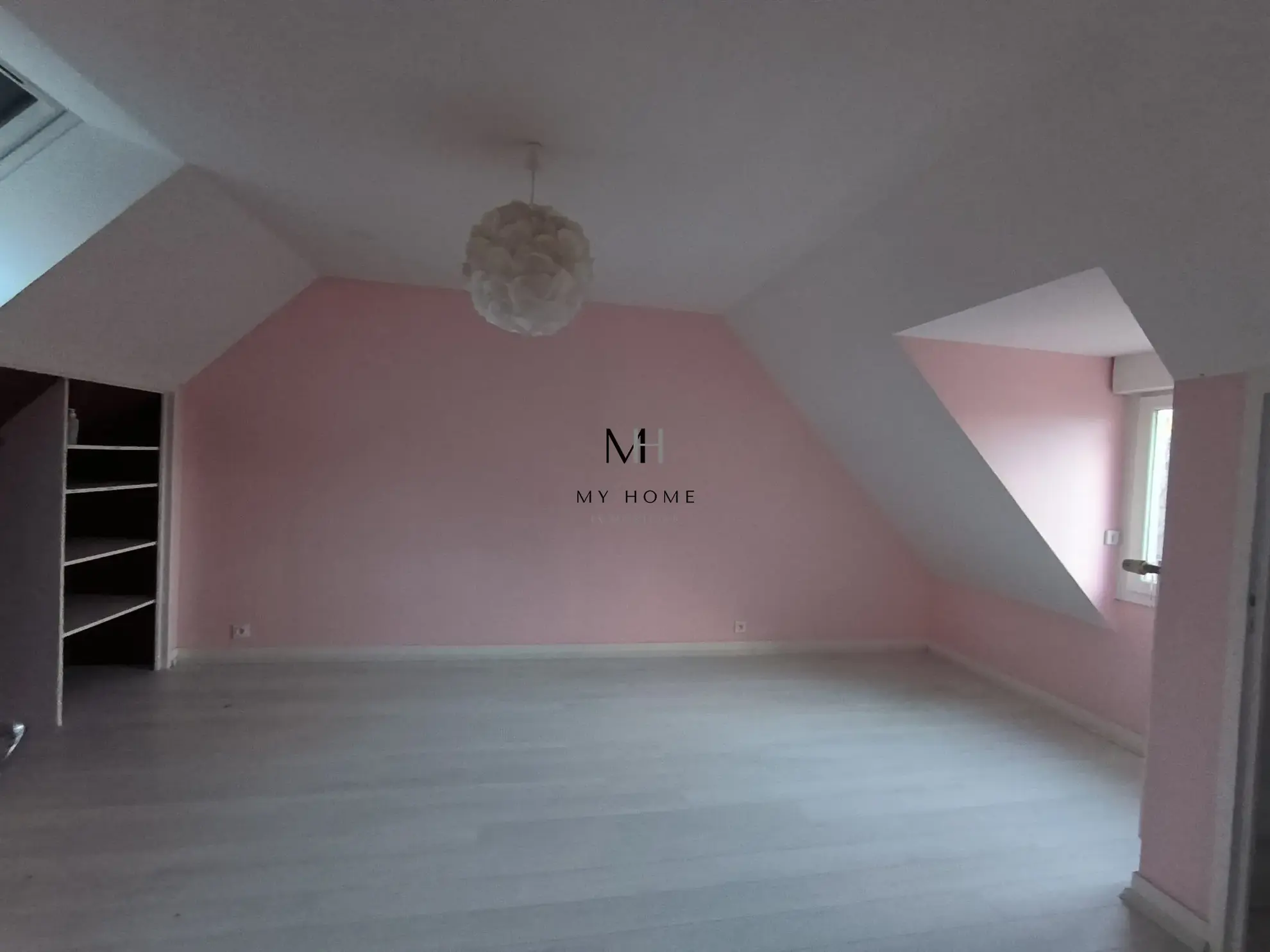 chambre étage Maison individuelle avec piscine, terrasse et sous-sol à Alençon 