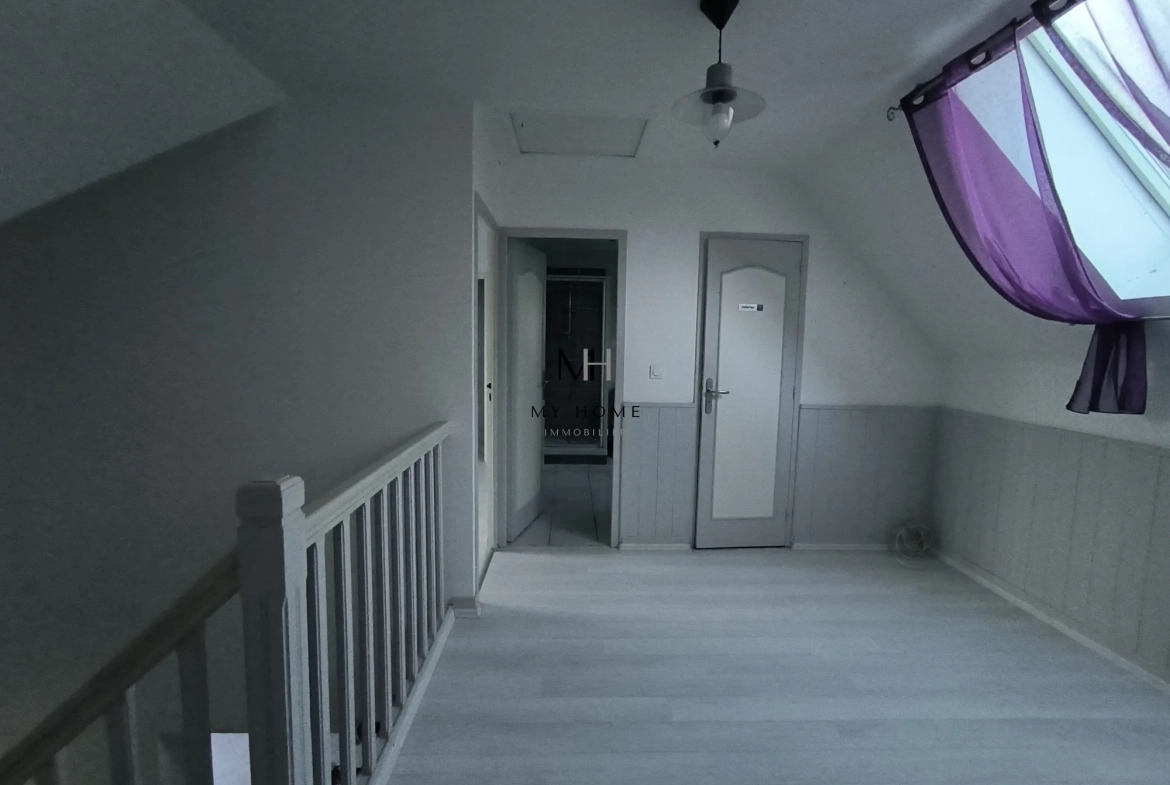 pallier Maison individuelle avec piscine, terrasse et sous-sol à Alençon 